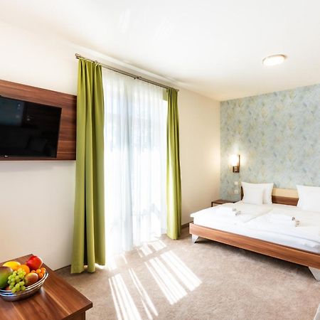 B&B ライタ パーク Mosonmagyaróvár エクステリア 写真