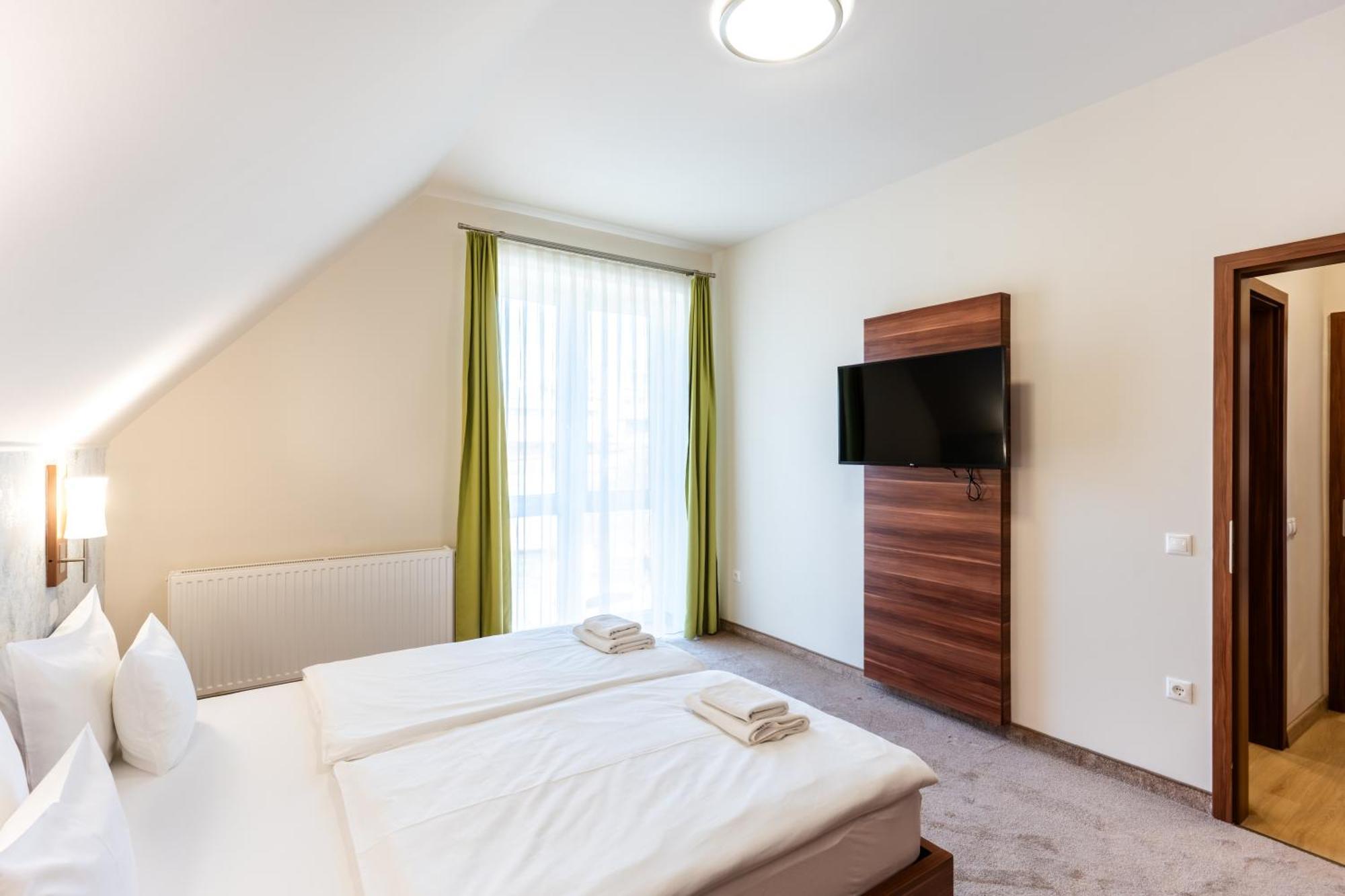 B&B ライタ パーク Mosonmagyaróvár エクステリア 写真